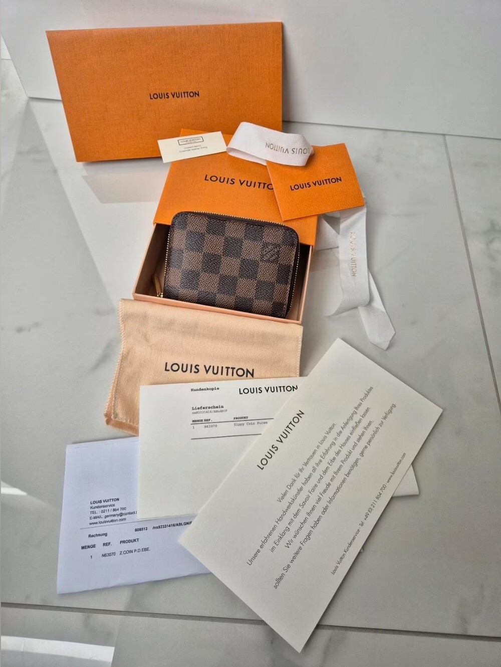 Louis Vuitton Zippy Coin Purse Wallet in Brown - Picture 4 of 10